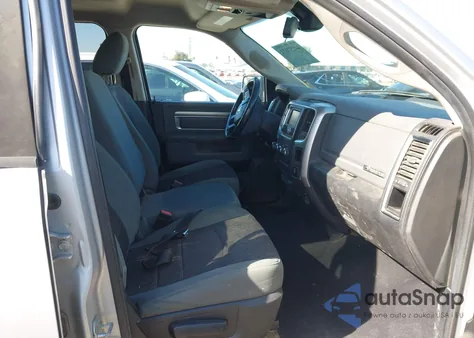 2016 Ram 1500 Big Horn z USA, uszkodzony, nr VIN 1C6RR6GT6GS312006